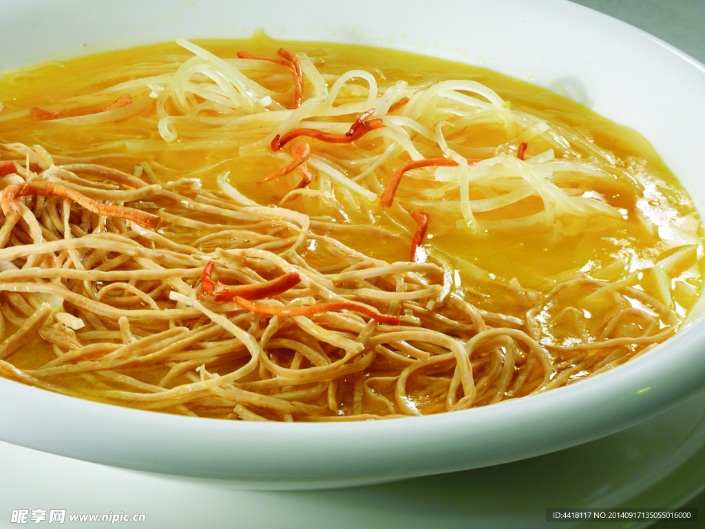 金汤萝卜煮干丝