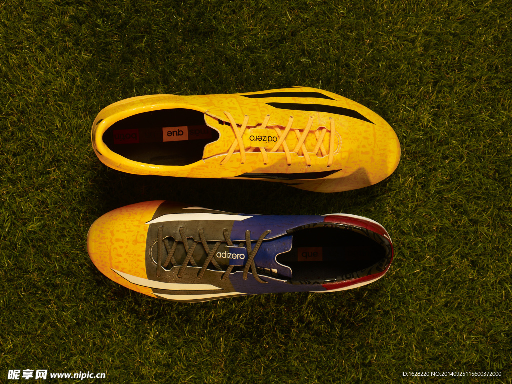 顶级足球鞋广告