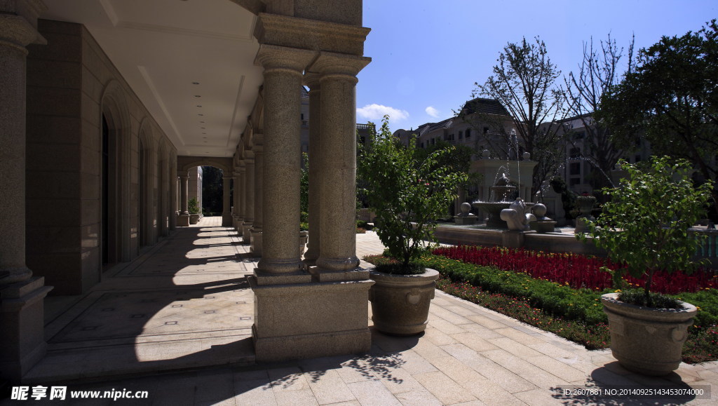 高端古典欧式别墅实景