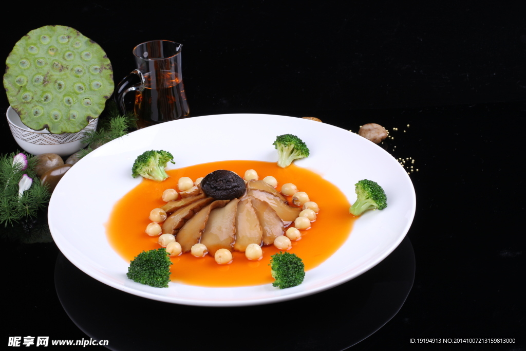 鲜莲子扒百灵菇