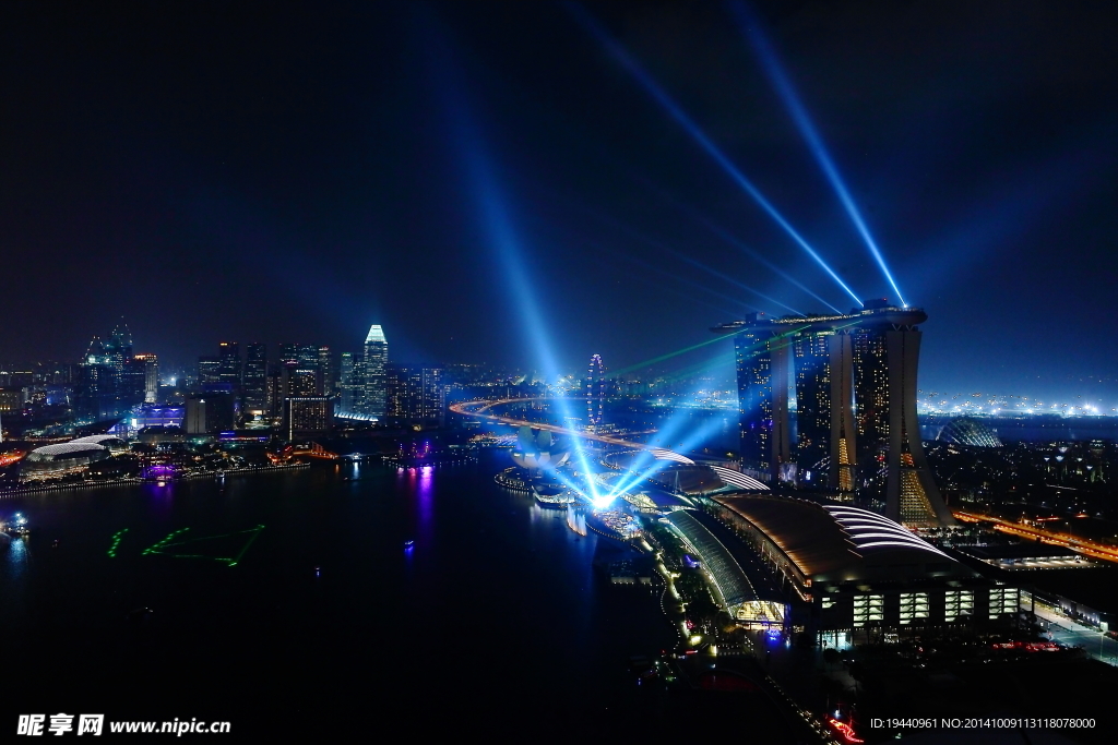 新加坡 标致建筑夜景