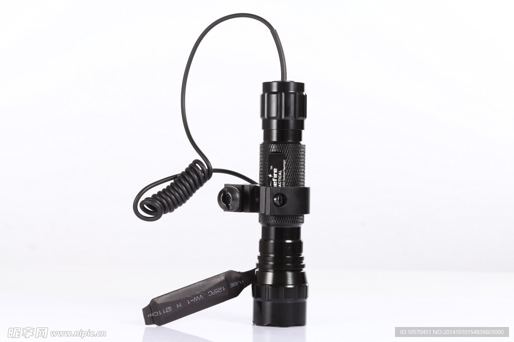 强光手电筒 便捷电筒 