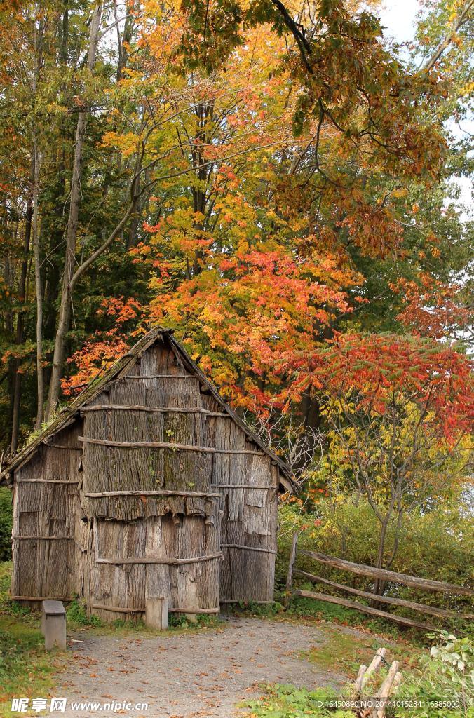 秋天小木屋