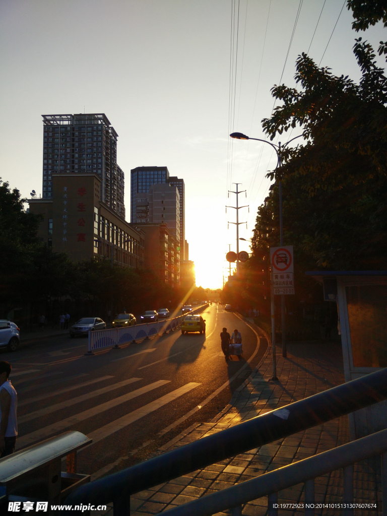 都市夕阳