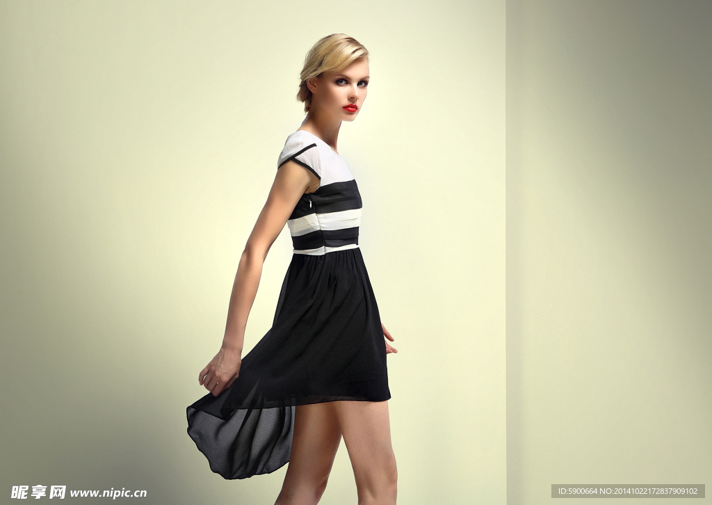 女夏装连衣裙摄影光效