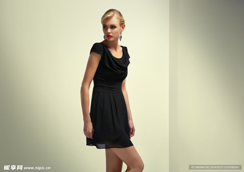 女夏装模特摄影光效