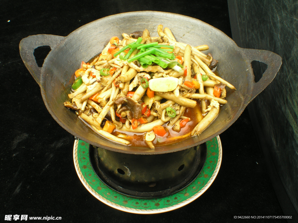 干锅茶树菇 干锅茶树