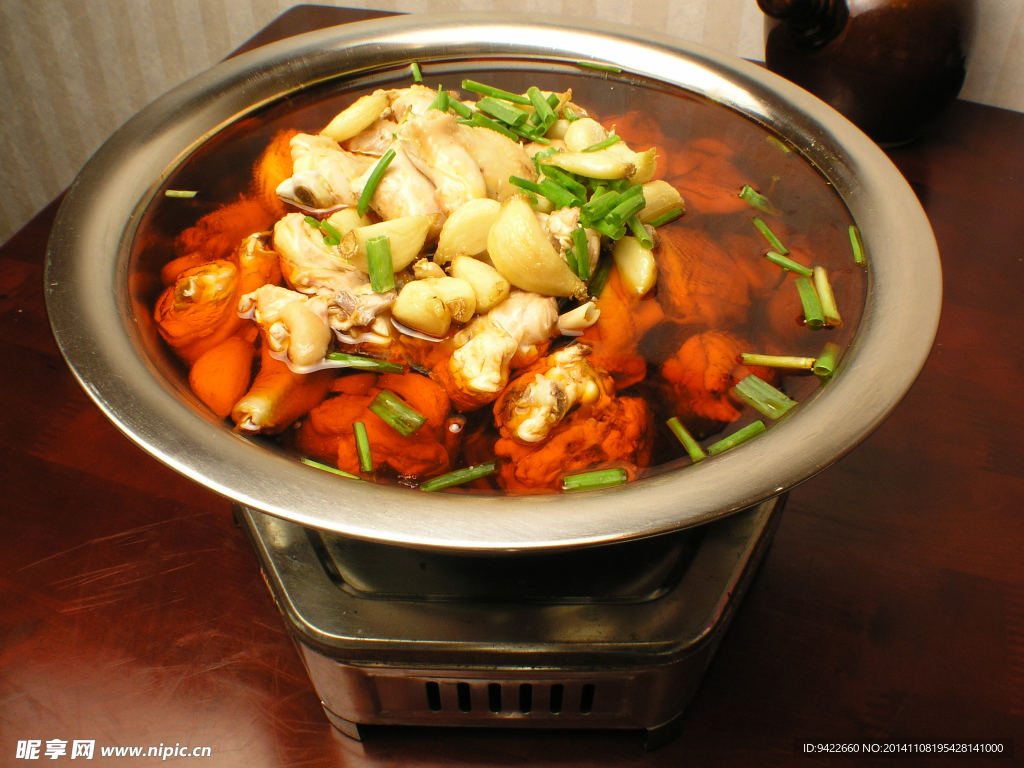 铁锅鸡  铁锅鸡块  锅
