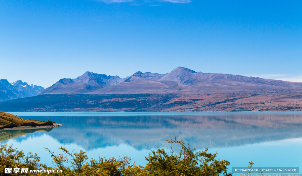 新西兰  特卡波湖