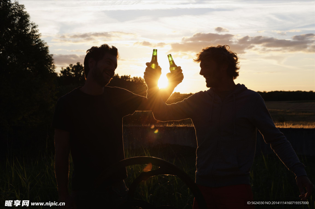 男人 伙伴 聚会