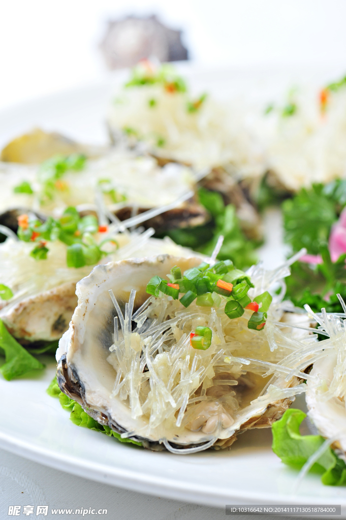 蒜蓉粉丝蒸生蚝