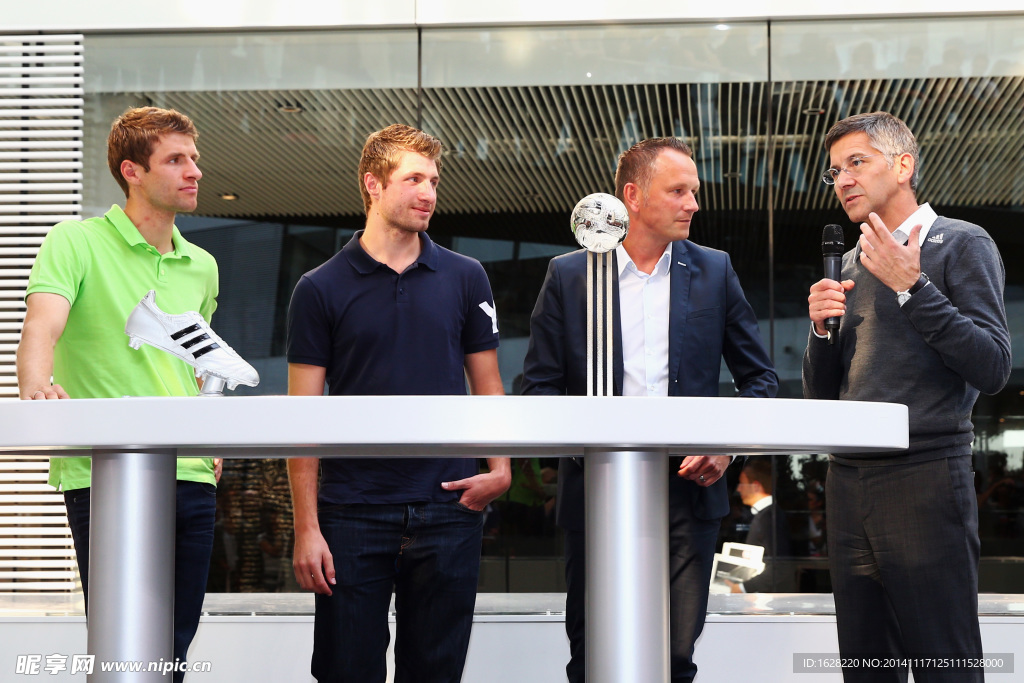 托马斯穆勒广告