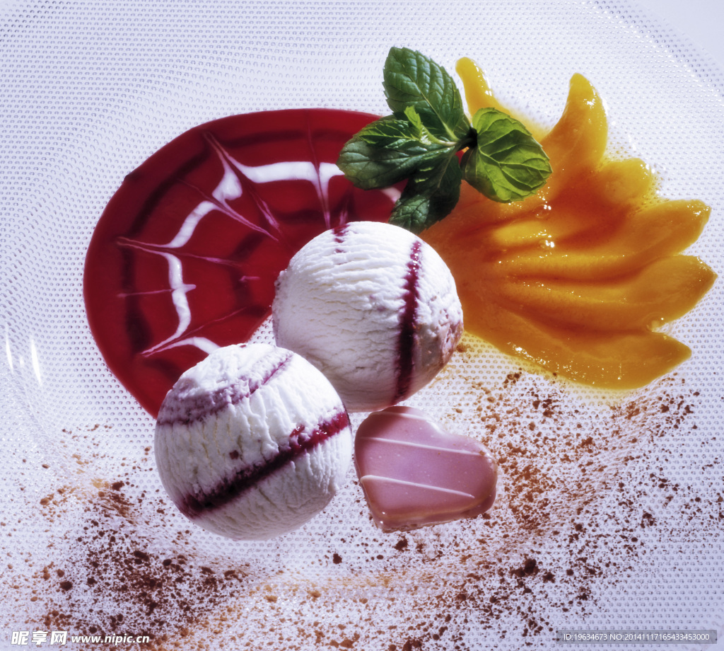 鲜果搭档冰淇淋