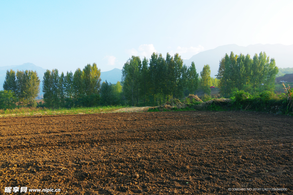 秦岭风光 黄土地