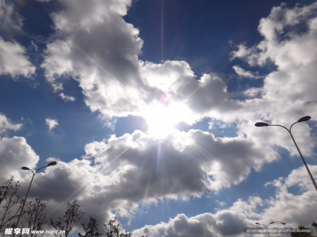 蓝天 白云 云彩 阳光 