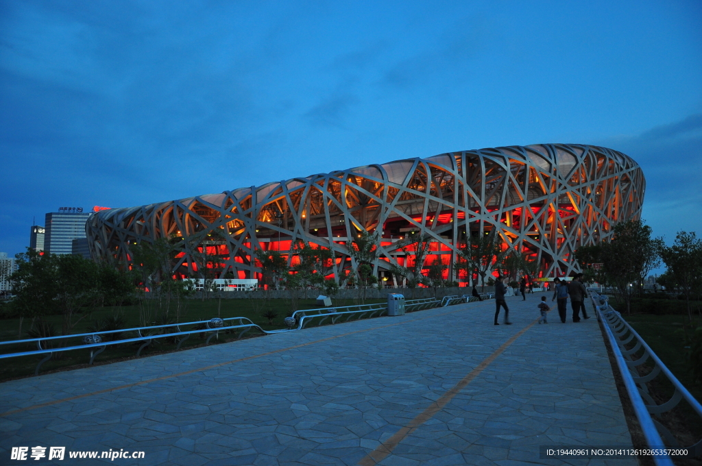 鸟巢夜景