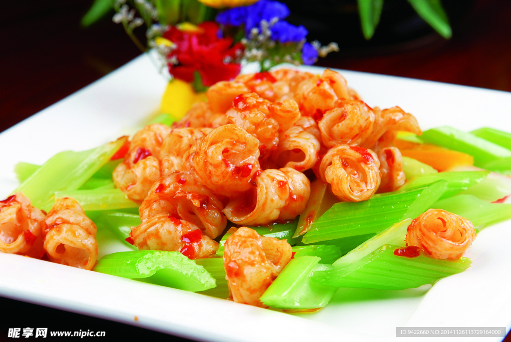 蒜茸辣酱爆鳄鱼肠