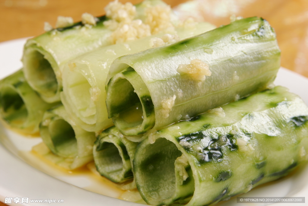 蒜茸黄瓜卷