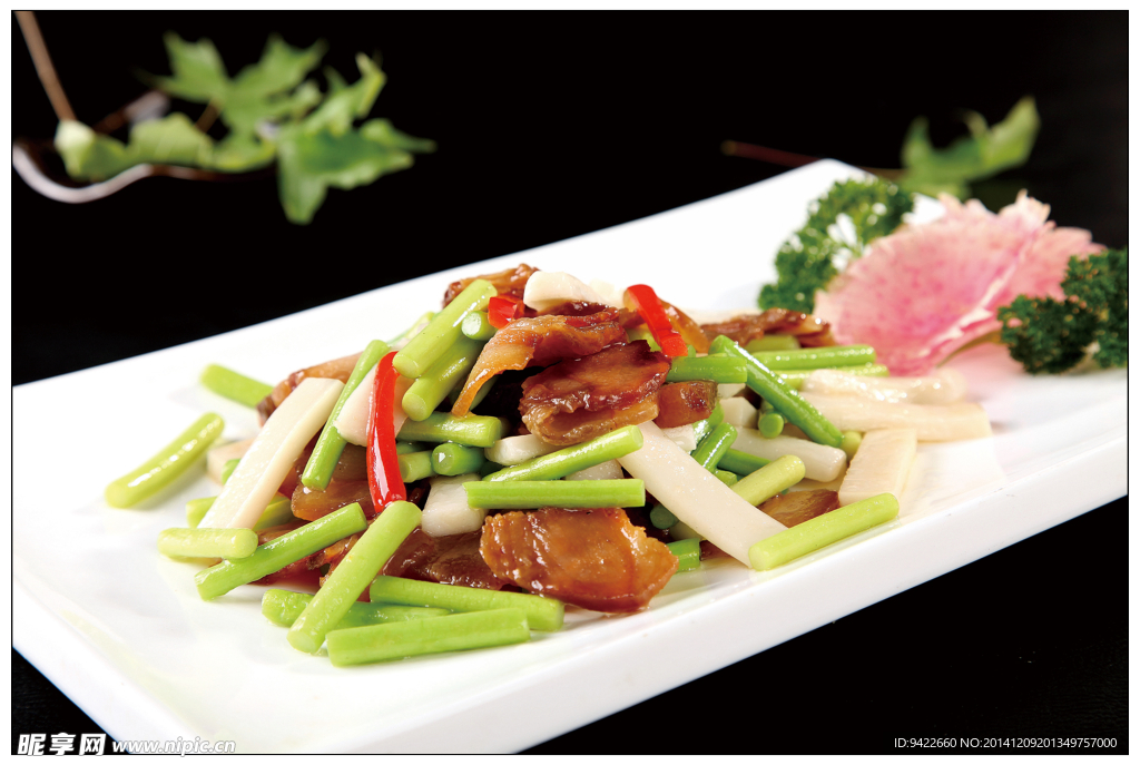 蒜苔年糕炒腊肉