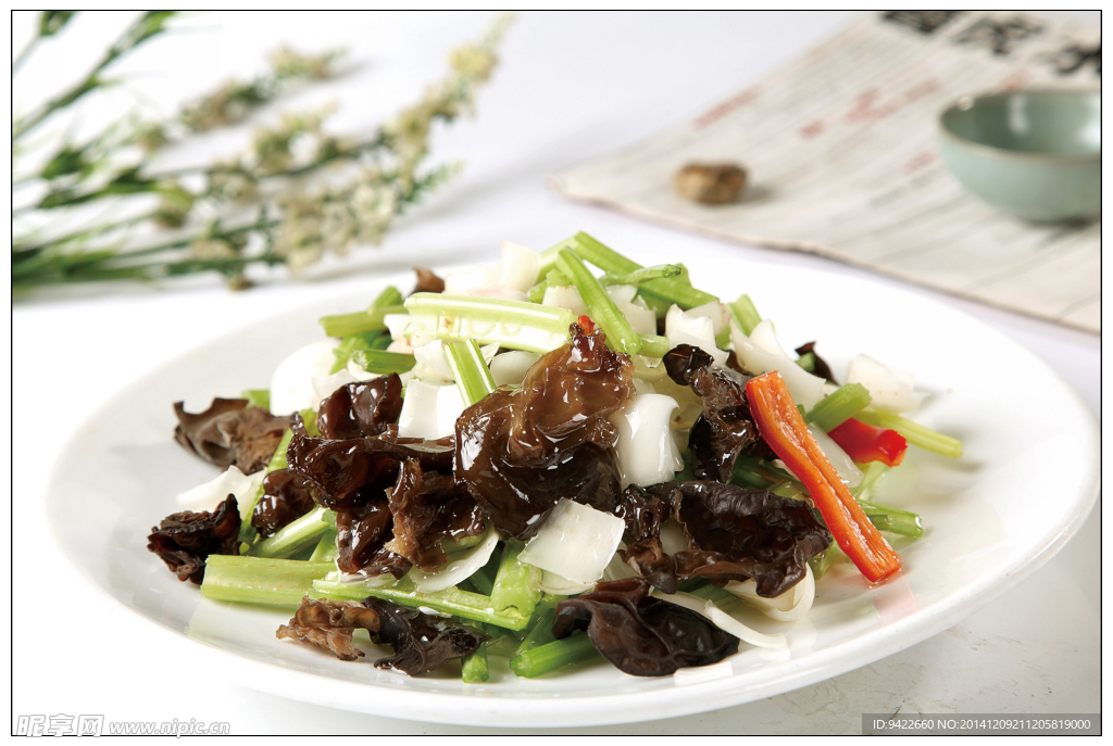 香芹百合炒木耳