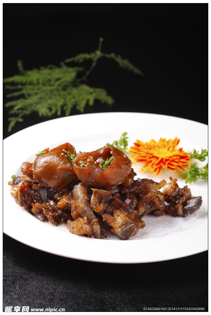 特色大骨头拼盘