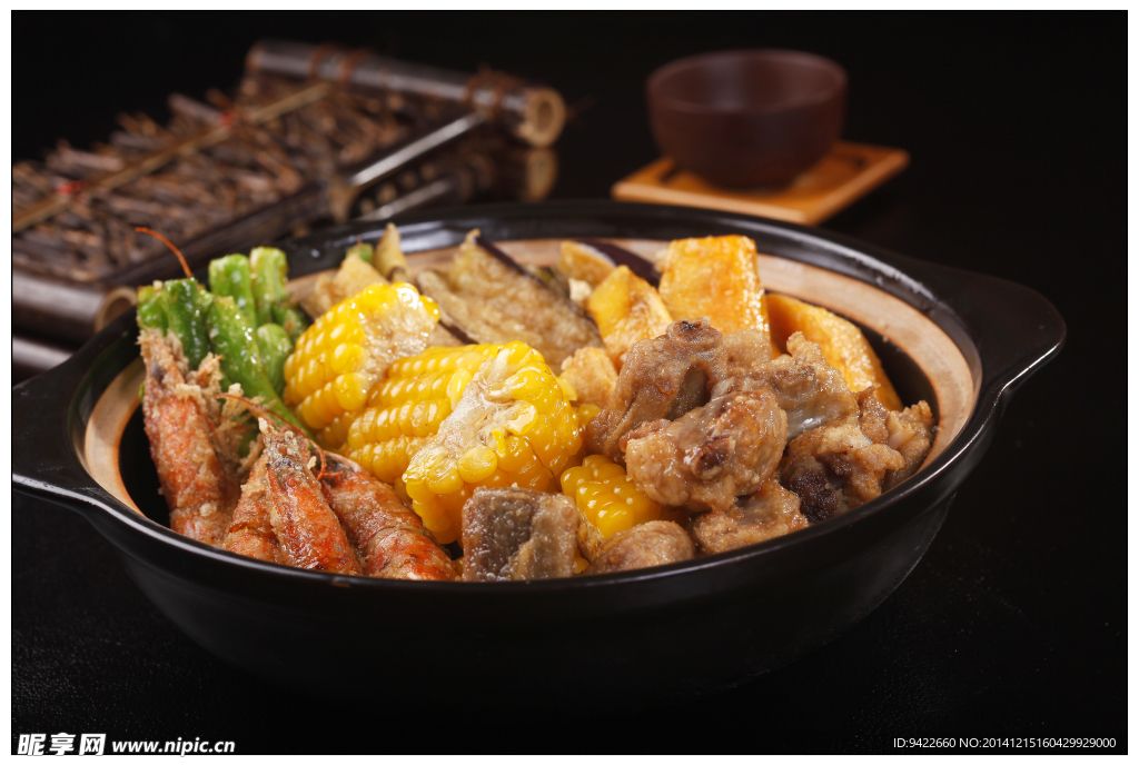 鲜虾三元煲仔骨