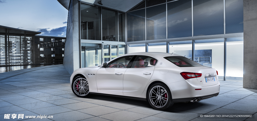 玛莎拉蒂ghibli汽车摄影