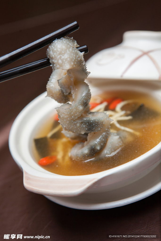 鸡汤活海参