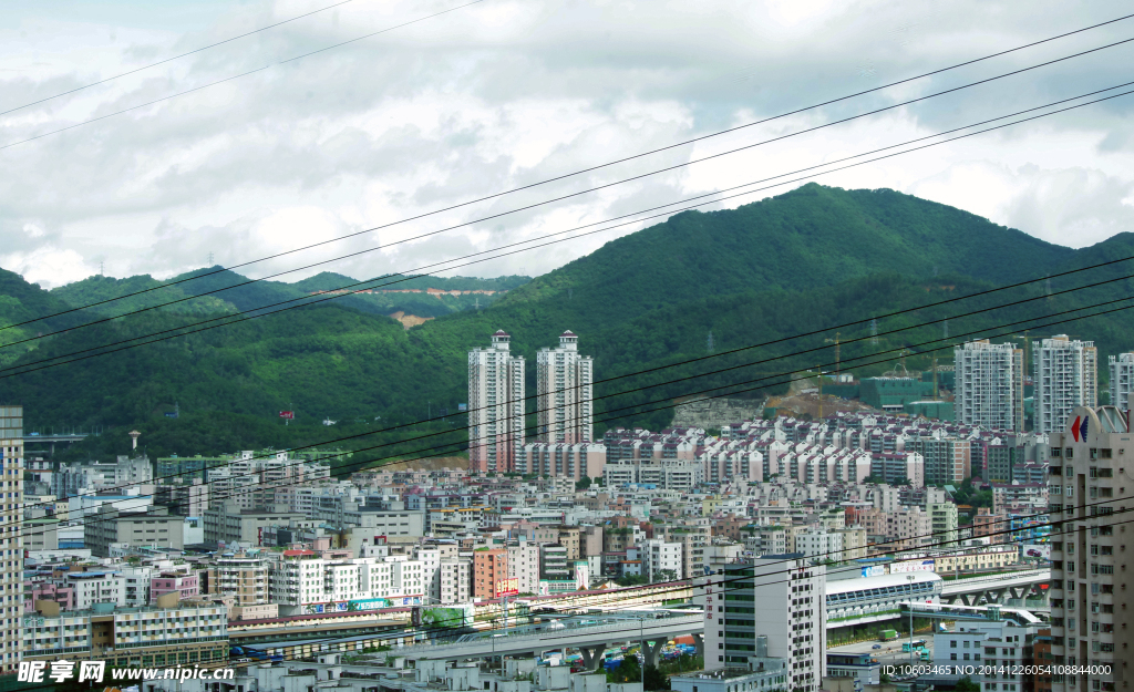 城市建筑楼海山水