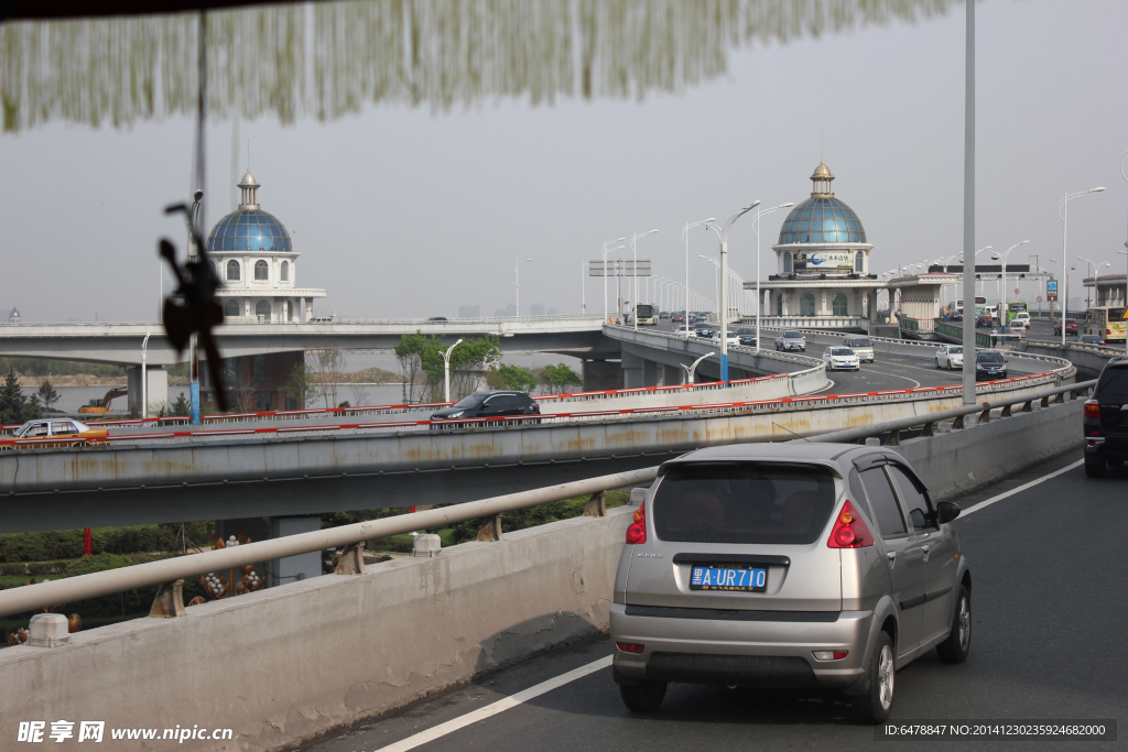 通向江北的二环桥