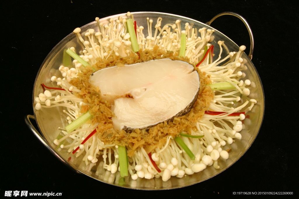 冬菜金针菇煮银雪鱼