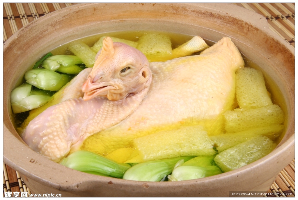 竹荪老母鸡砂锅东茂大酒店