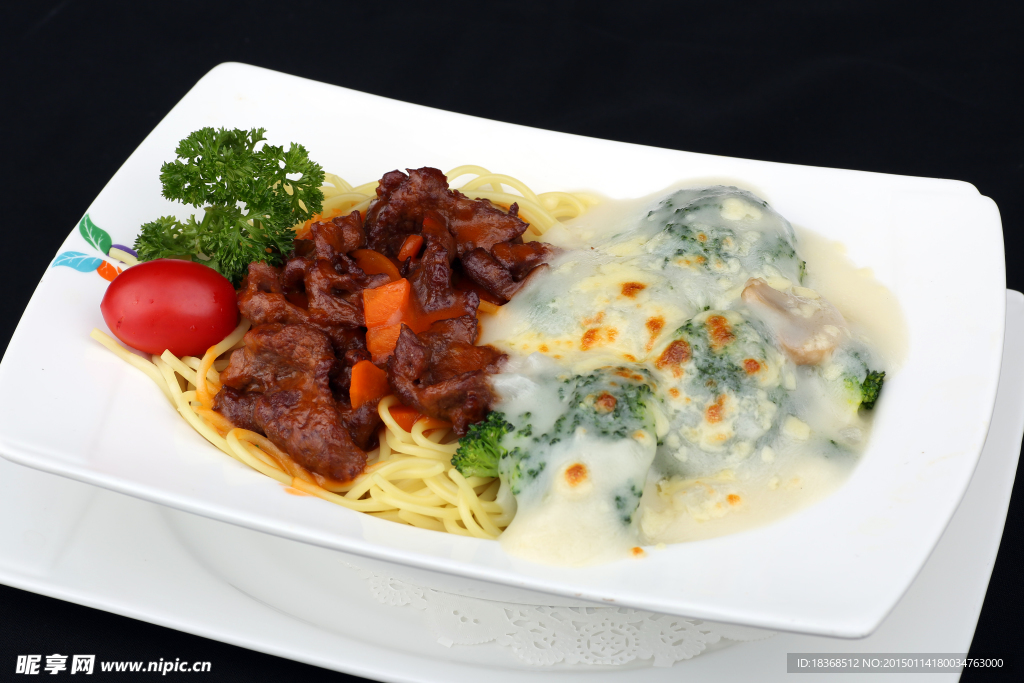 红酒牛肉焗芝士西兰花