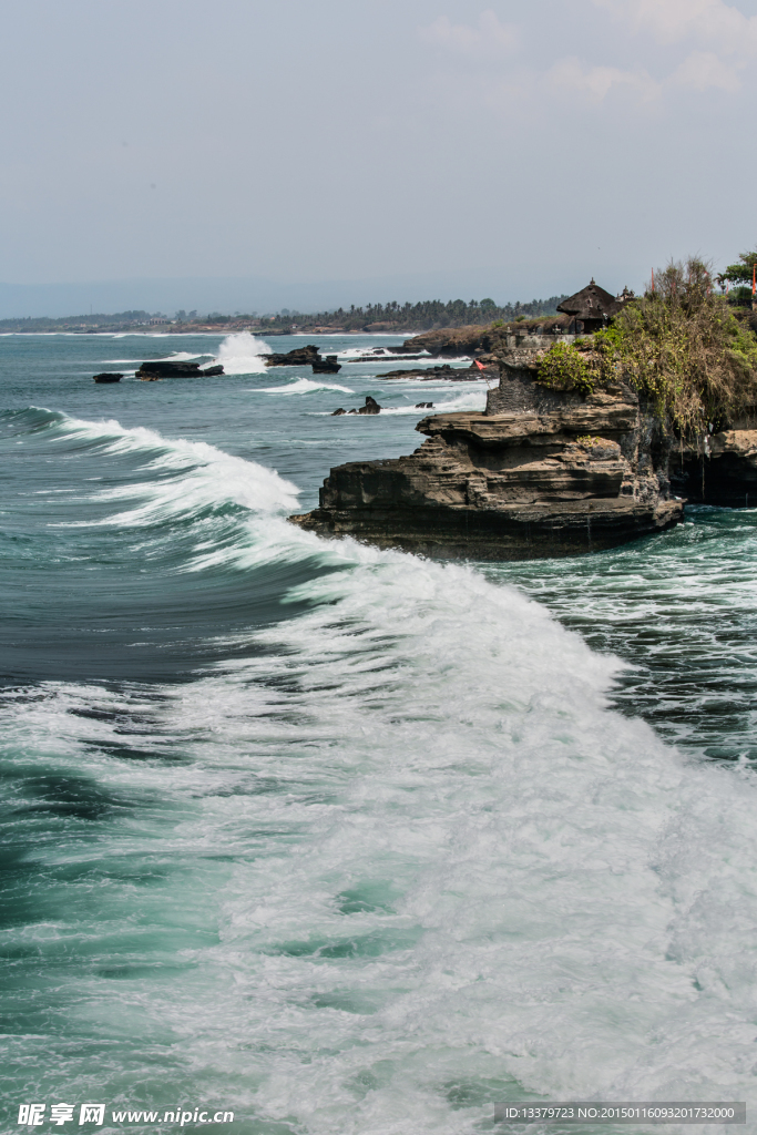 波涛汹涌巴厘岛