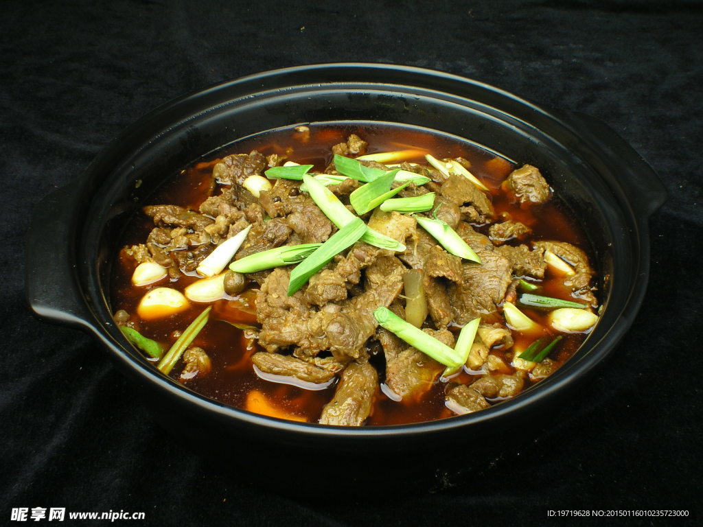 砂锅秘制牛肉