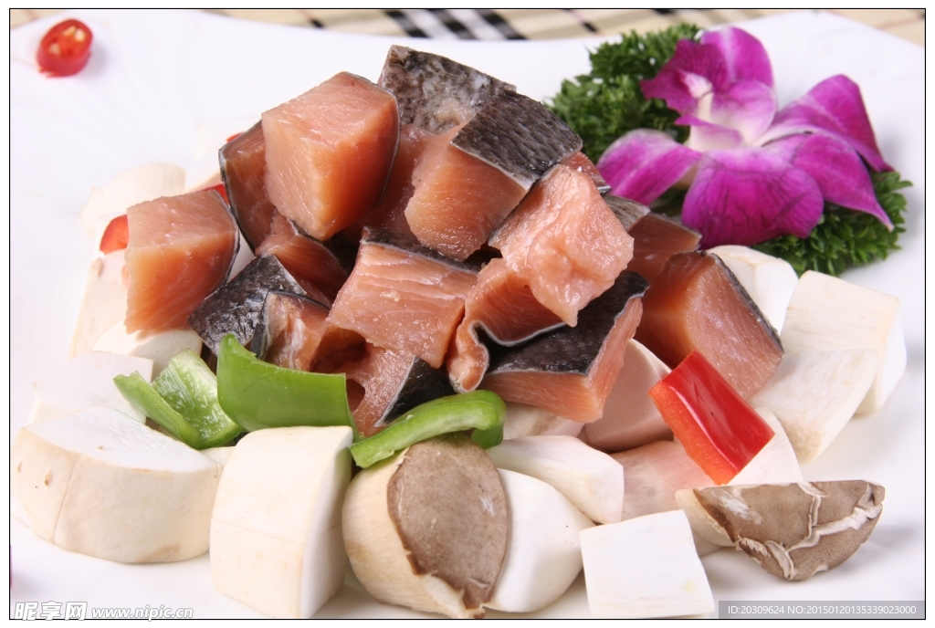 马哈鱼烧杏鲍菇