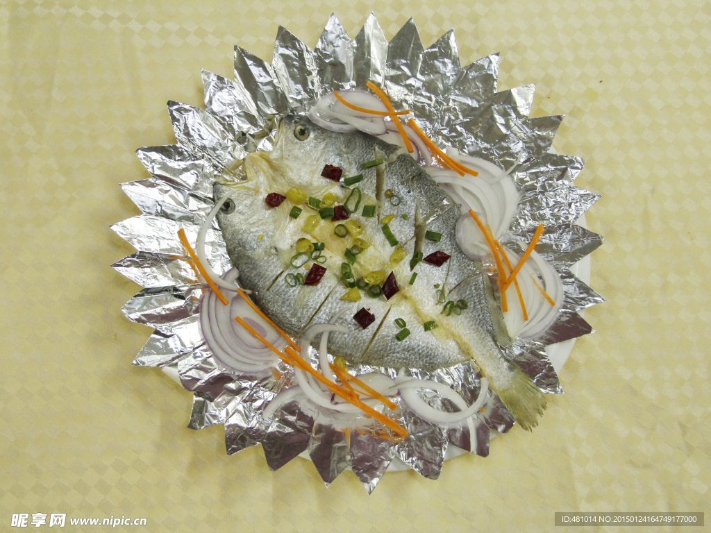 烤鲫鱼食材