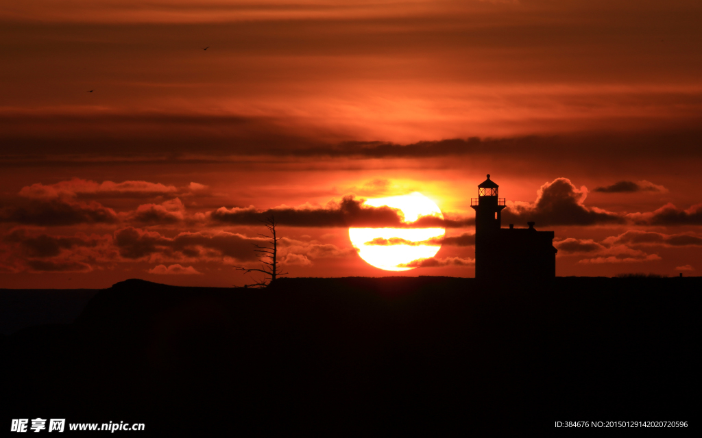 俄勒冈库斯湾的灯塔