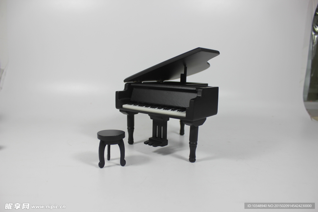 钢琴音乐盒