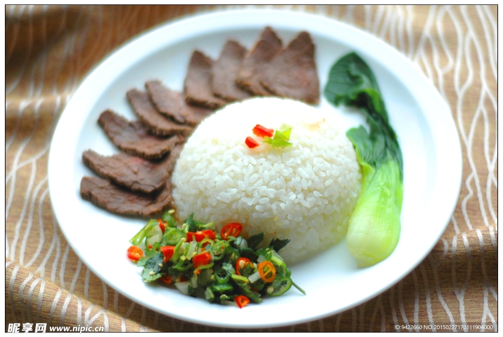 美极盐水牛肉饭