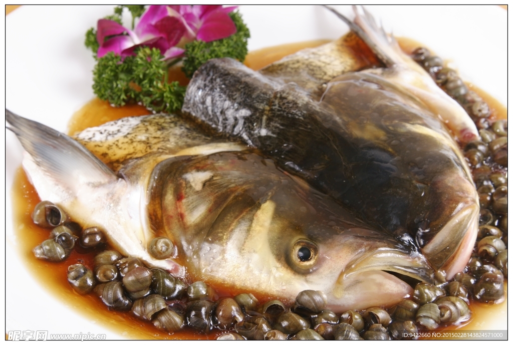 酱焗鱼头螺丝