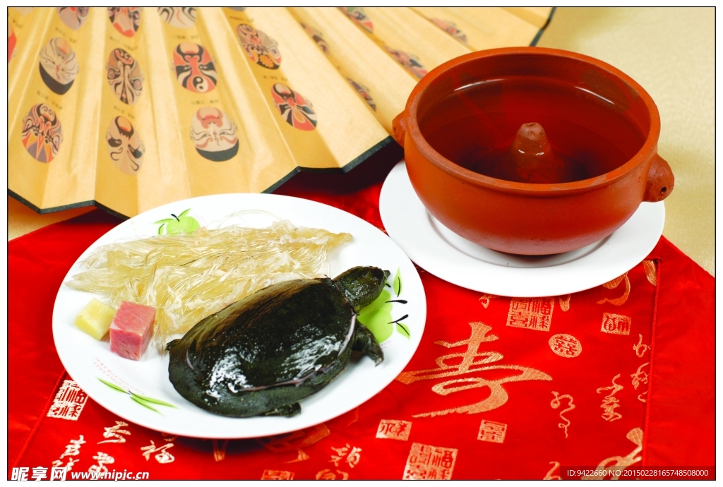 原只水鱼仔炖鱼翅