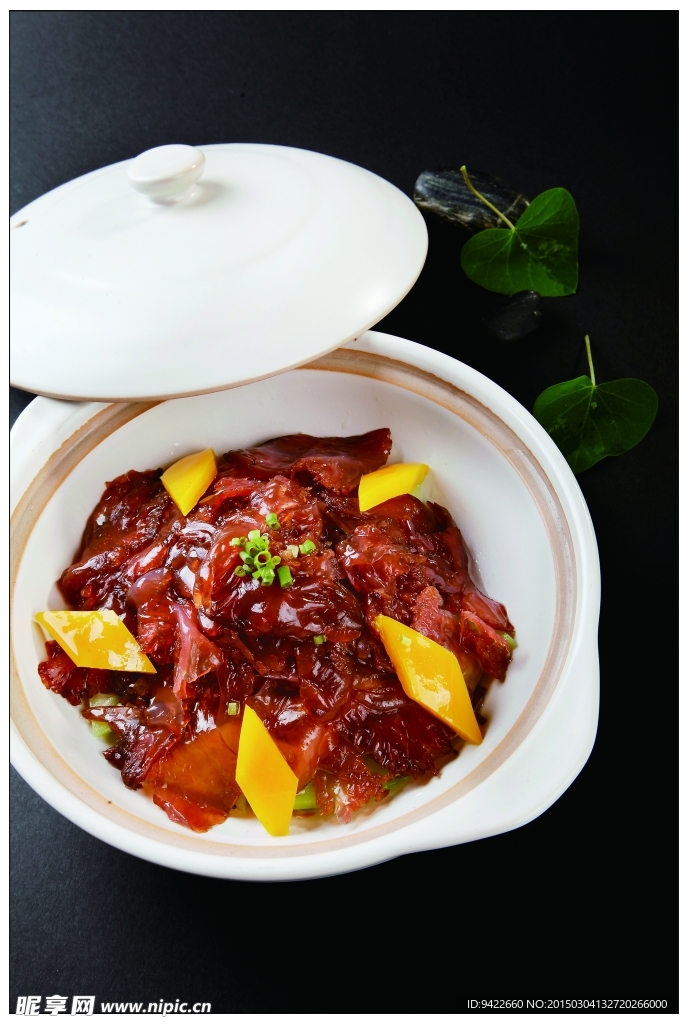 砂锅野生红蜇头