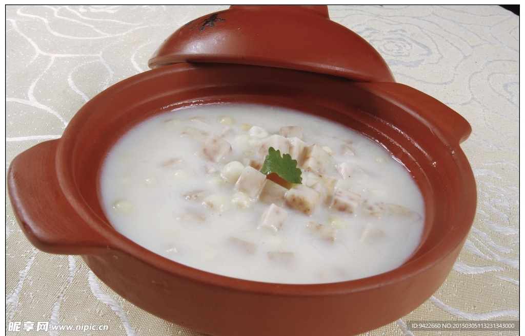 椰汁香芋茨菜煲