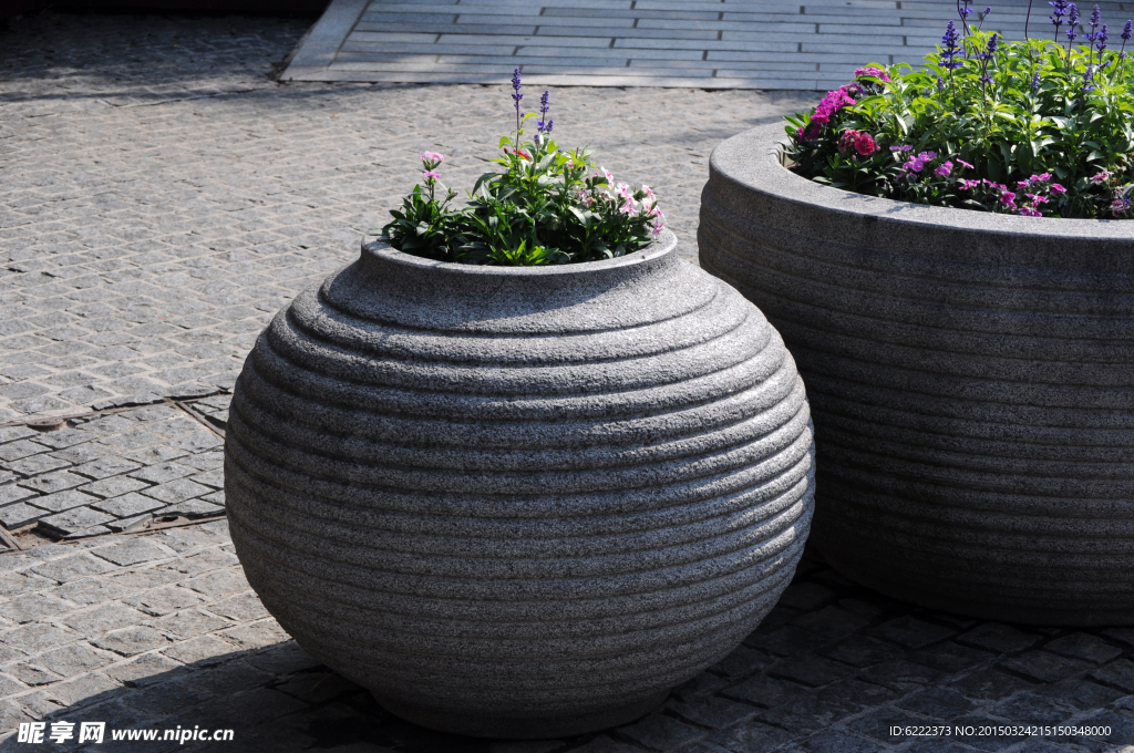 石头花坛