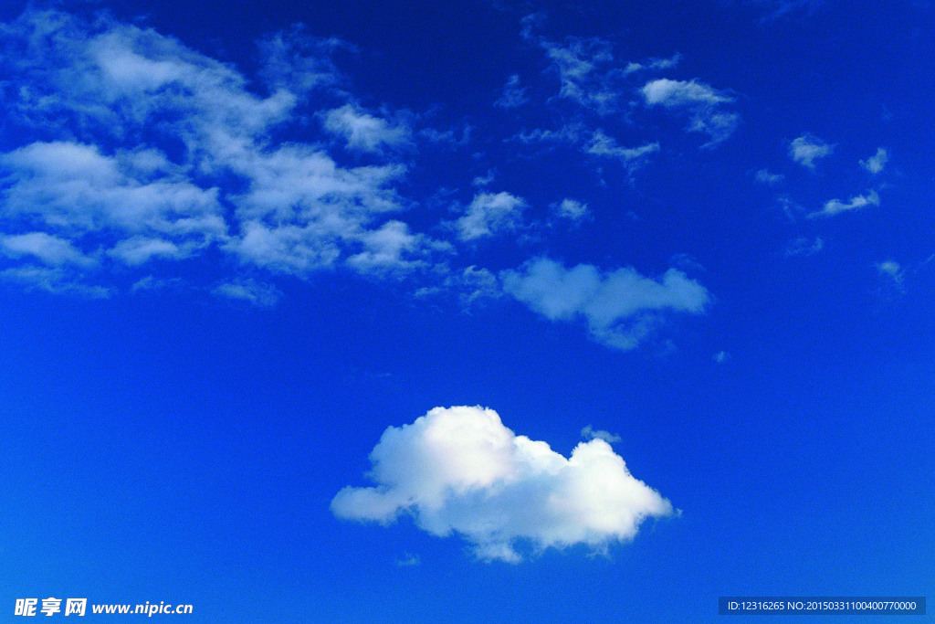 蓝天白云