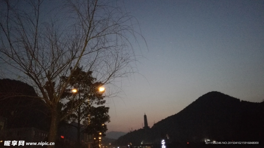 江滨夜景