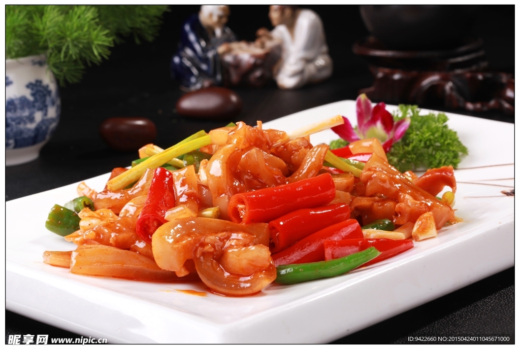 小炒牛角皮一份