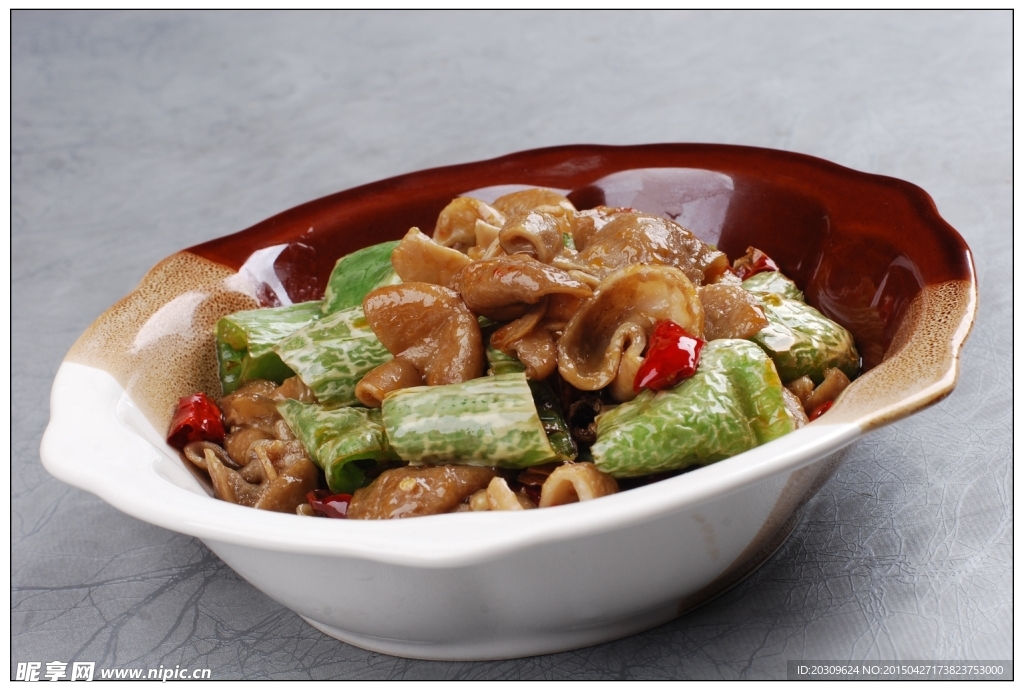 虎皮尖椒炒肥肠