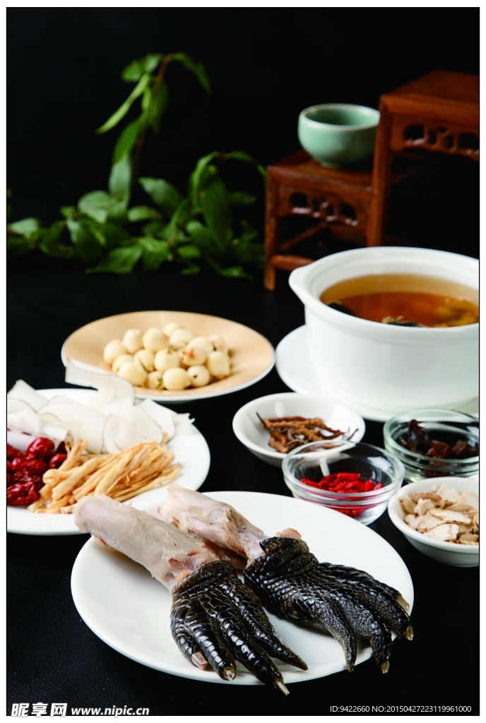 海底川贝炖鳄掌